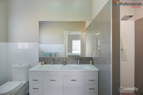 Property photo of 10 Argyle Court Tatton NSW 2650