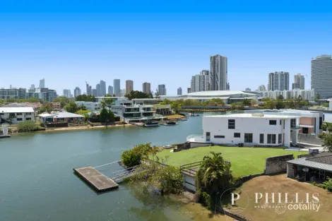 Property photo of 15 Lakeland Key Broadbeach Waters QLD 4218
