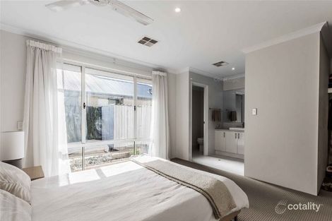 Property photo of 84 Wallangarra Road Carramar WA 6031