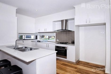 Property photo of 62 Grattan Cove Craigieburn VIC 3064