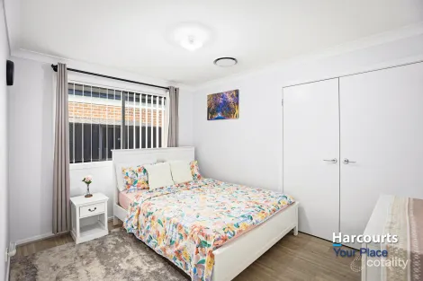 Property photo of 22 Howarth Street Ropes Crossing NSW 2760