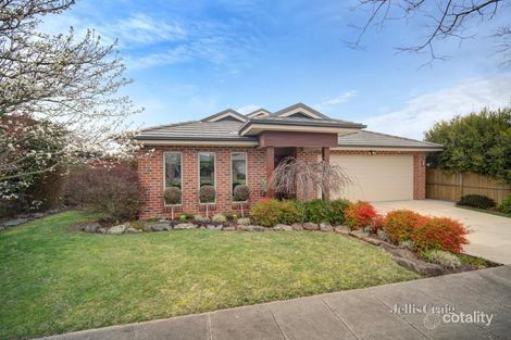 13 Bellington Dr, Alfredton, VIC 3350