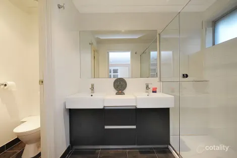 Property photo of 11 Island Way Point Cook VIC 3030