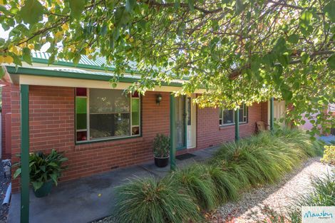 Property photo of 11 Chelsea Boulevard Strathdale VIC 3550