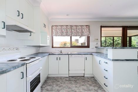 Property photo of 19 Craigends Lane Hillvue NSW 2340