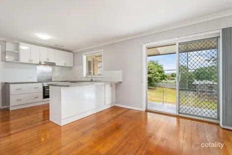 Property photo of 423 Pine Avenue Lavington NSW 2641
