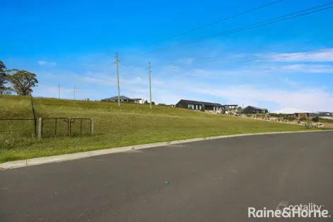 Property photo of 18 Peppermint Drive Moss Vale NSW 2577