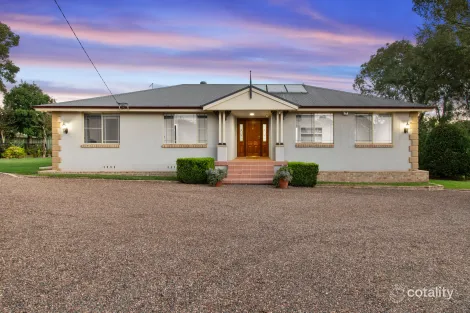 Property photo of 25 Panorama Crescent Freemans Reach NSW 2756