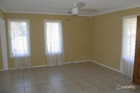 Property photo of 32 Palau Crescent Lethbridge Park NSW 2770