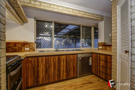 Property photo of 4 Vaal Grove Joondalup WA 6027