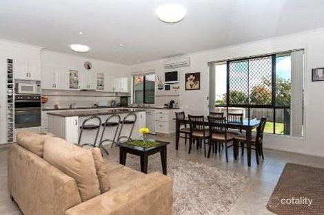 Property photo of 22 Kingfisher Drive Highfields QLD 4352
