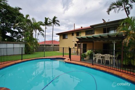 28 Bedivere St, Carindale, QLD 4152