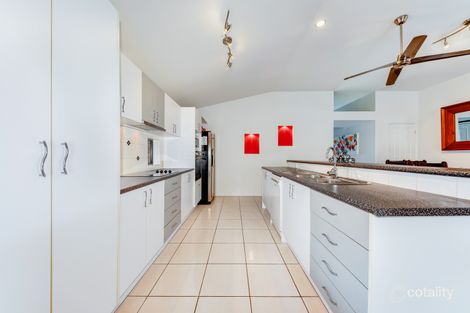 Property photo of 5 Courtenay Place Sippy Downs QLD 4556