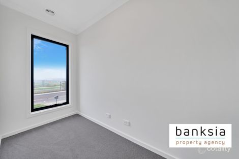Property photo of 33 Malt Drive Manor Lakes VIC 3024