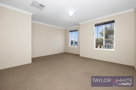 Property photo of 10 Cherokee Green Clarkson WA 6030