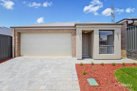 Property photo of 17 Rosewater Circuit Mount Barker SA 5251