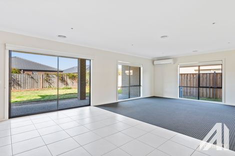 Property photo of 32 Simonson Way Williams Landing VIC 3027