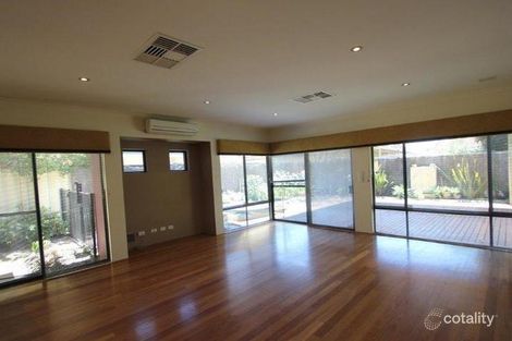 Property photo of 32 Gillon Street Karawara WA 6152