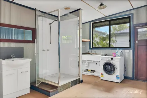 Property photo of 145 Avoca Crescent Maryborough VIC 3465