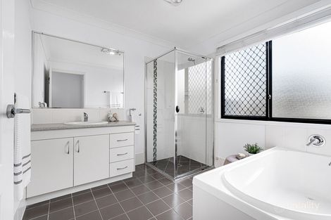 Property photo of 27 Andrew Street Lota QLD 4179
