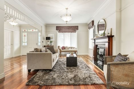 Property photo of 18 Mount Pleasant Road Eltham VIC 3095