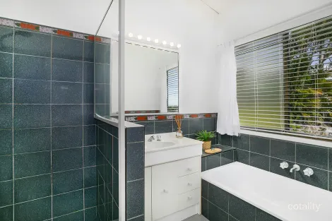 Property photo of 14 Armada Crescent Currumbin Waters QLD 4223