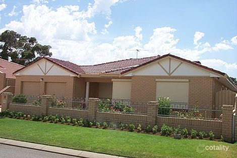 16 Briggs Ct, Beaconsfield, WA 6162