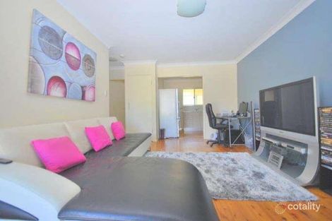 9 Lushington St, East Gosford, NSW 2250