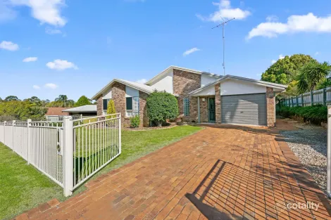 10 Horrocks Cres, Kearneys Spring, QLD 4350