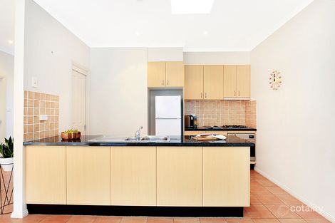 Property photo of 2/6 Douglas Road Fernhill NSW 2519