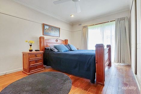 Property photo of 24 Moushall Avenue Niddrie VIC 3042