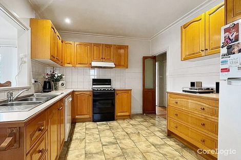 Property photo of 24 Moushall Avenue Niddrie VIC 3042