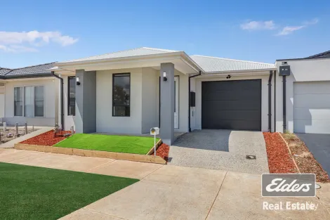 Property photo of 13 Toadlet Street Wyndham Vale VIC 3024