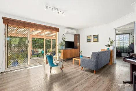 Property photo of 3 Mianga Crescent Unanderra NSW 2526