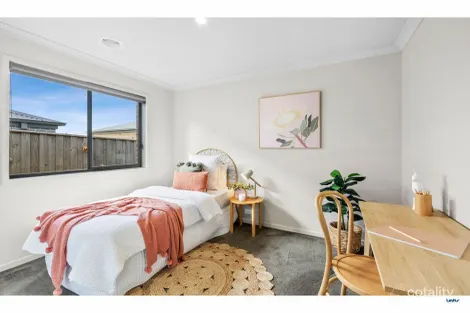 Property photo of 17 Yallock Circuit Torquay VIC 3228