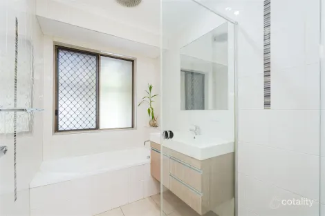 Property photo of 13 Marlin Street Kawungan QLD 4655