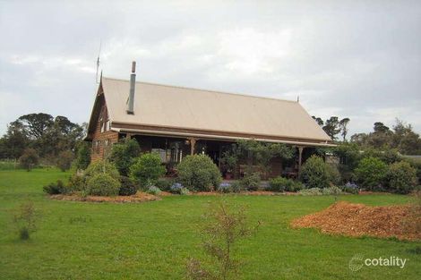 39 Three Chain Rd, Carlsruhe, VIC 3442