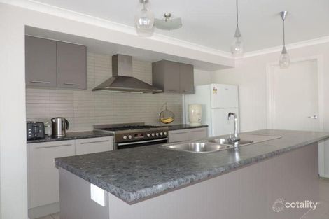 Property photo of 21 Norman Court Lakes Entrance VIC 3909