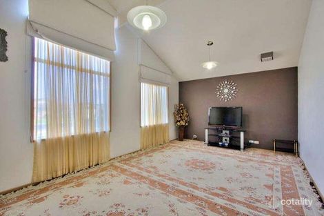 Property photo of 10 Scarborough Drive Narre Warren South VIC 3805