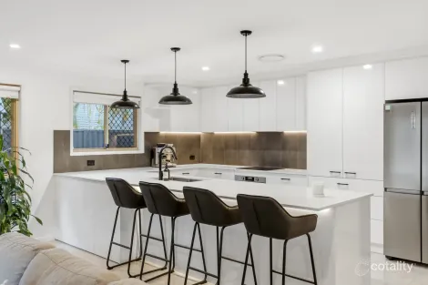 Property photo of 6 Fox Court Ormeau Hills QLD 4208