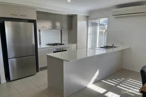 28 Maree Pl, Redland Bay, QLD 4165