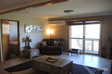 Property photo of 6 Oakabella Road East Howatharra WA 6532