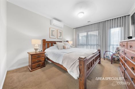 Property photo of 10 Pontiac Road Cranbourne East VIC 3977