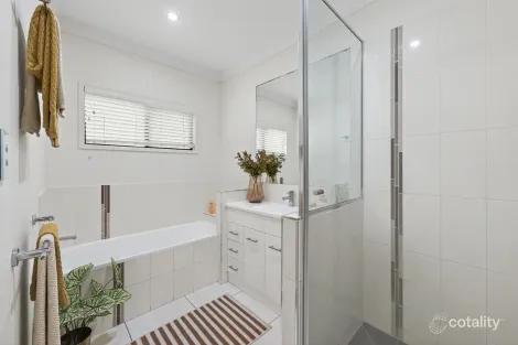 Property photo of 25 Dampier Crescent Burdell QLD 4818