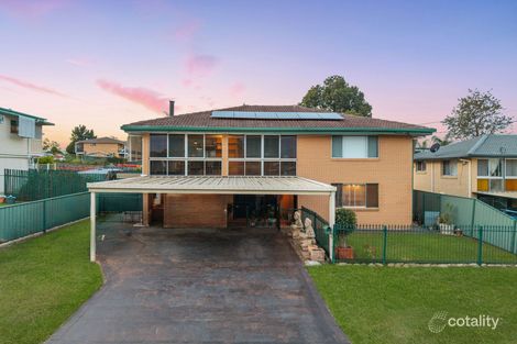 4 Rumsey Dr, Raceview, QLD 4305