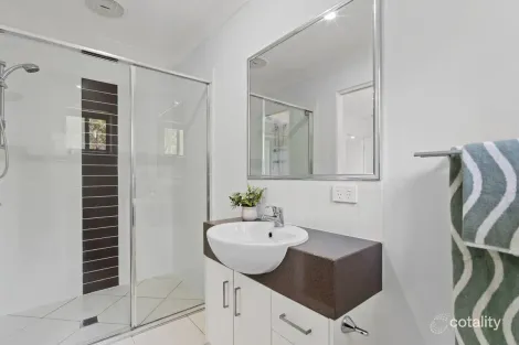 Property photo of 46 Sandover Circuit Holmview QLD 4207