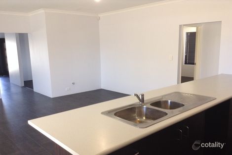 Property photo of 5 Middleton Court Canning Vale WA 6155