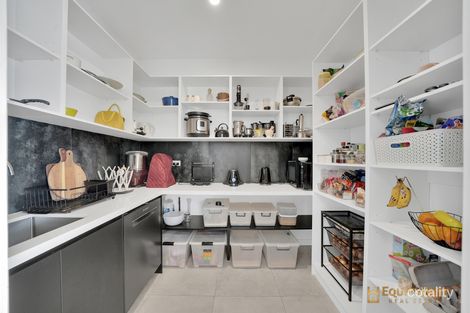 Property photo of 6 Hansen Road Wyndham Vale VIC 3024
