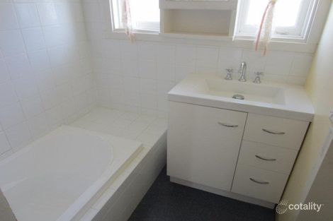Property photo of 21 Kenna Avenue Hamilton VIC 3300