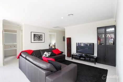 Property photo of 5 Lord Place Point Cook VIC 3030